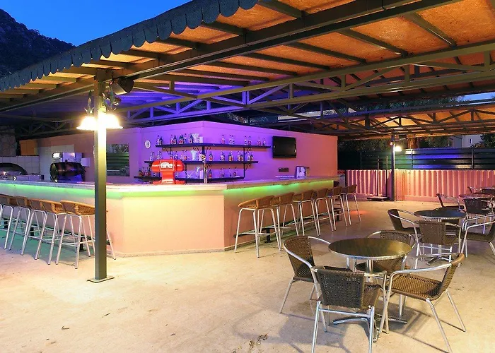 מלון Idas Club