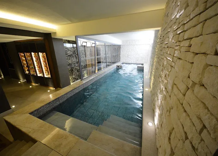 Idas Club فندق